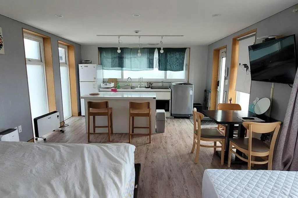Iho Bay Apartment Jeju